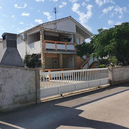 Lipa Mare Vir Appartement Buitenkant foto